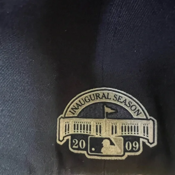 New York Yankees - Picture 2 of 7